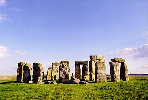 http://www.black.uk.net/places/images/stonehenge-1.jpg