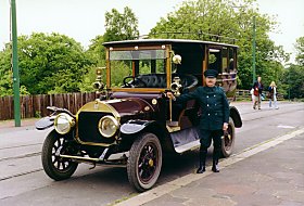 Armstrong 1912 Replica car